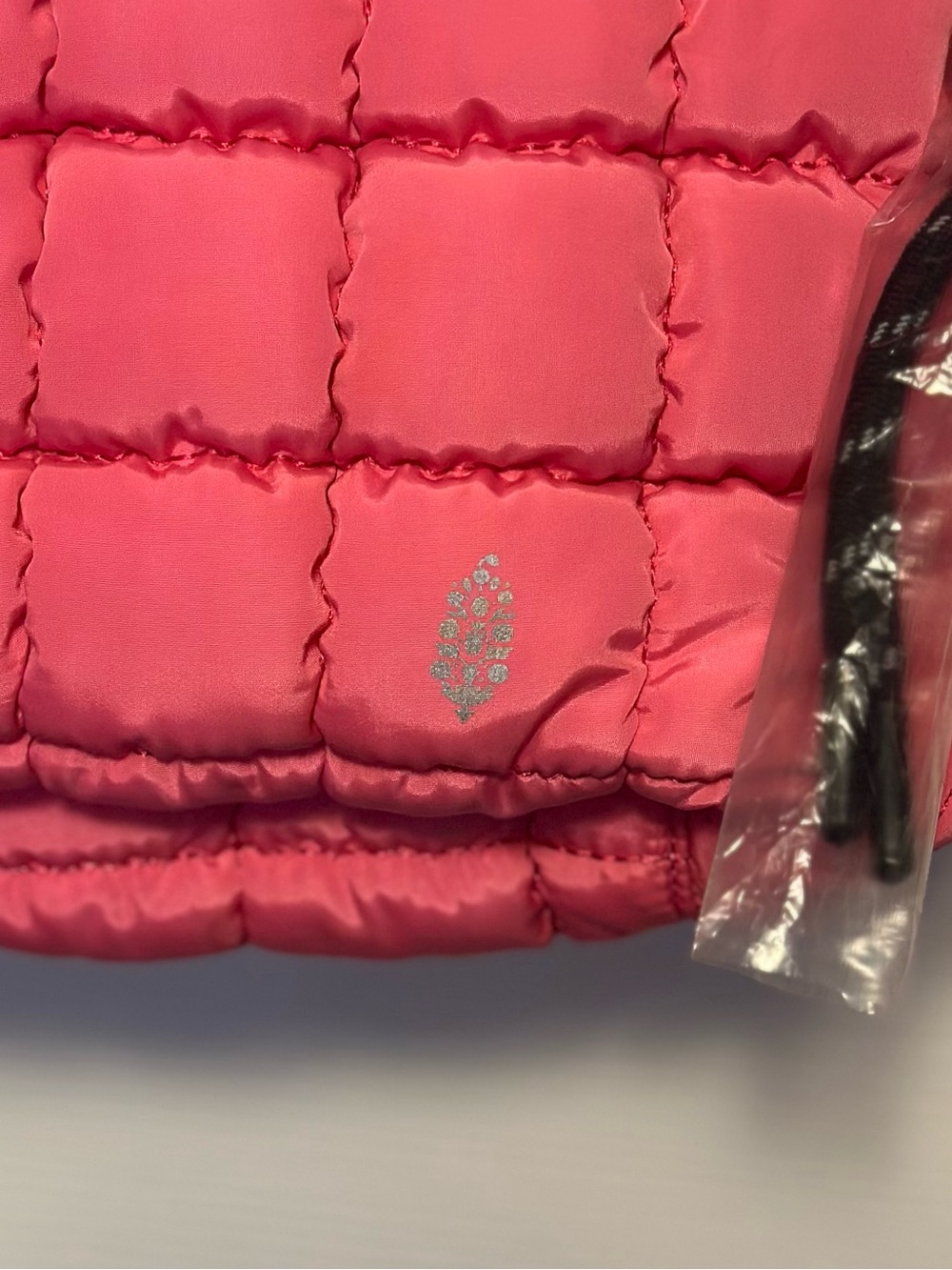 Free People Quilted Hot Pink Puffer Crossbody Bag - Picture 2 of 7